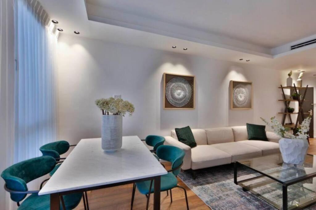 Apartment 2bedroom 8 With Balcony And Shelter Tel Aviv